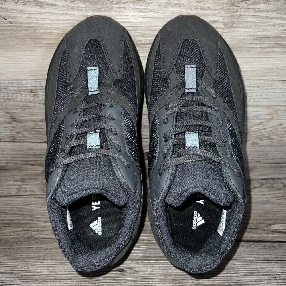 NEW Adidas Yeezy Boost 700 V1 Utility Black Mens Size 7.5 FV5304 Fashion… - Picture 5 of 11